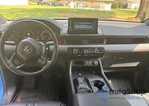 2025 Honda Pilot Trailsport z USA, uszkodzony, nr VIN 5FNYG1H68SB066927